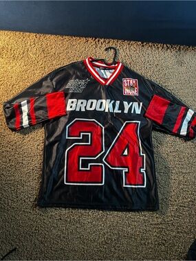 ROMWE Black Jersey with Red and White Striped V-Neck